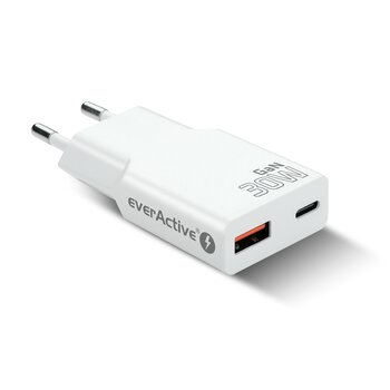 everActive GaN SUPER SLIM SC-380Q wall charger with USB QC3.0 and USB-C PD 30W socket
